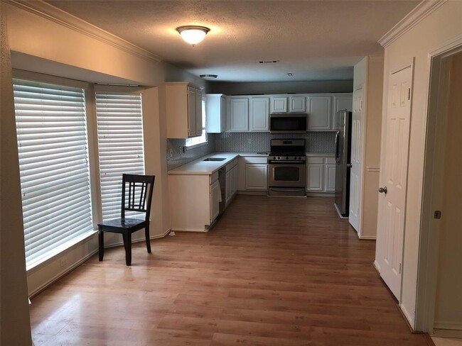 Building Photo - 2605 S Mission Cir
