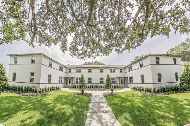 Building Photo - 847 Highland Ave