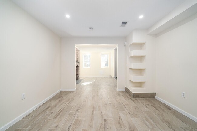 Foto del edificio - 155 Van Horne St