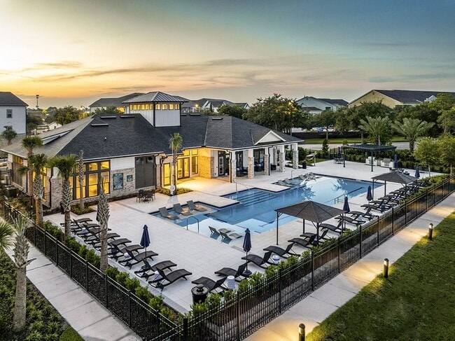 Building Photo - The Clarke at Kendall Town Apartments