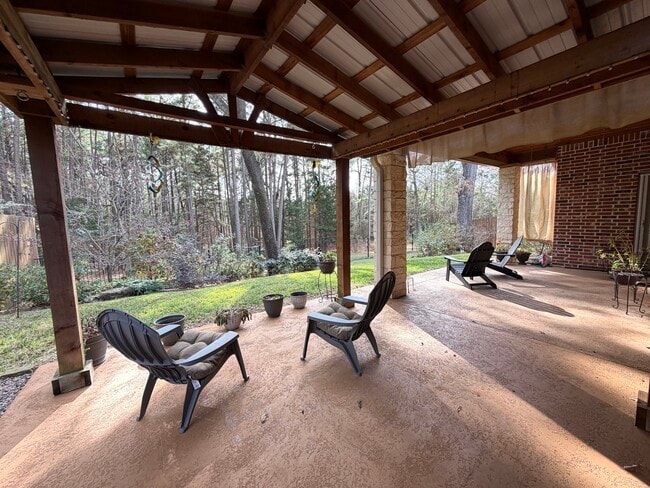 Foto del edificio - 710 Huntwick Ln