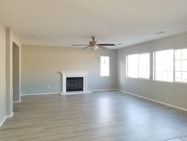 Foto del edificio - 36462 Florence Ct