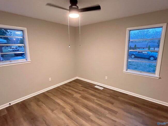 Building Photo - 1506 Coleman Ave