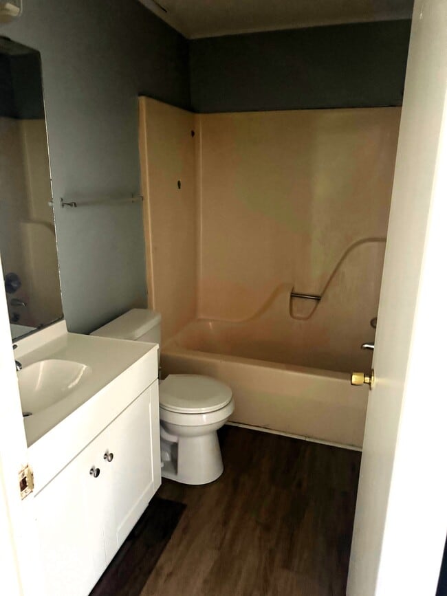 Foto del edificio - 826 Willow Pointe