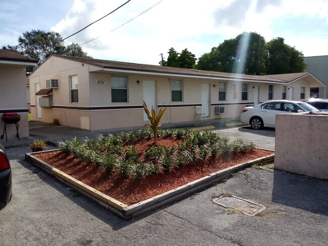 Foto del edificio - 1001 NW 8th St
