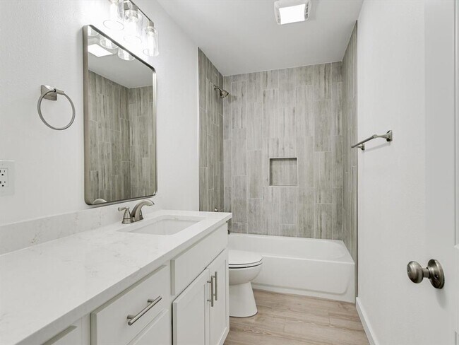 Foto del edificio - 11204 Iron Oak Trail