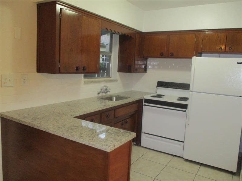 Primary Photo - 2640 Pierce St