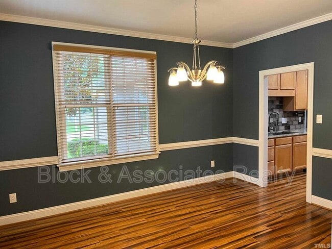 Foto del edificio - 210 Chatham Forest Dr