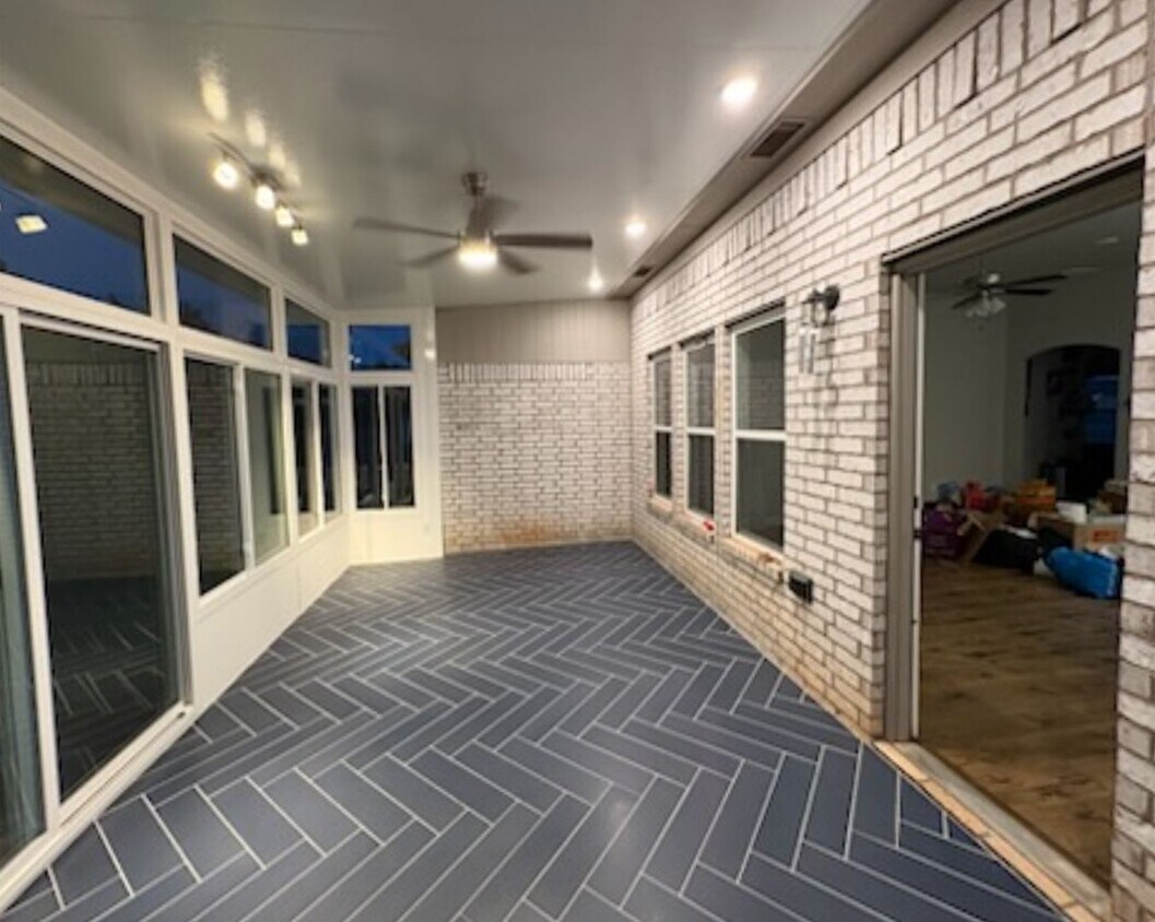 Foto del edificio - Stunning 3-Bedroom Home with Climate-Controlled Sunroom in Desirable Piedmont Community