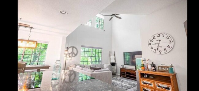 Foto del edificio - 5202 Hampton Beach Pl