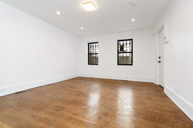 Building Photo - 238 Woodbine St
