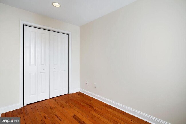Foto del edificio - 3149 Tilton St