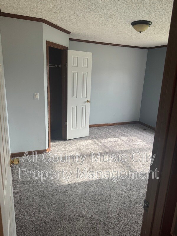 Foto del edificio - 13105 Central Pike