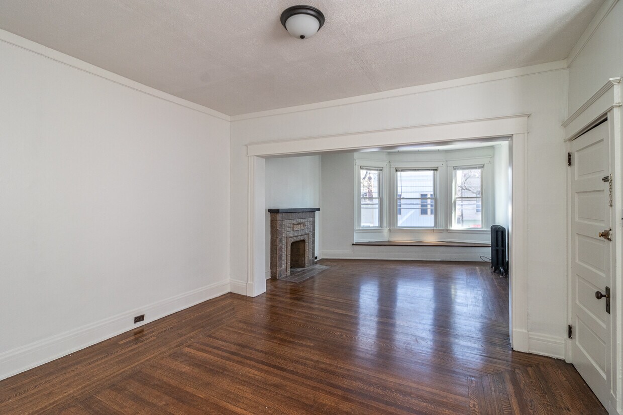 4179 Hamilton Ave Unit 2, Cincinnati, OH 45223 Apartments in Cincinnati, OH