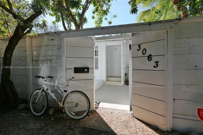 Foto del edificio - 3061 Oak Ave