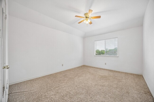 Building Photo - 16715 Colony Terrace Dr
