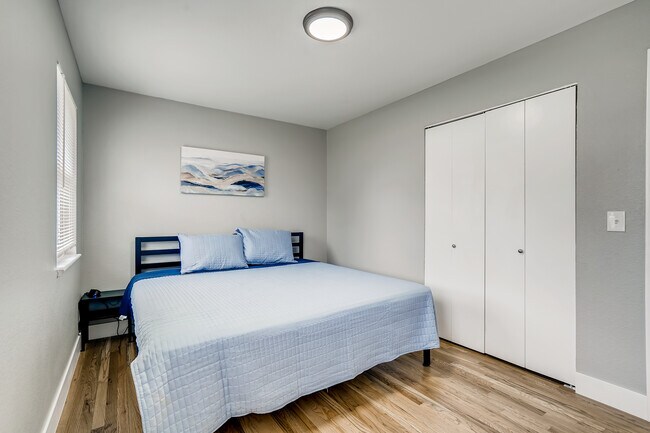 Foto del edificio - 3110 Mowry Pl