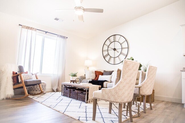 Foto del edificio - 939 Ironwood Dr