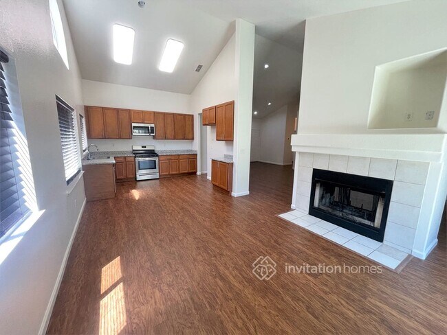 Building Photo - 2550 Foghorn Way