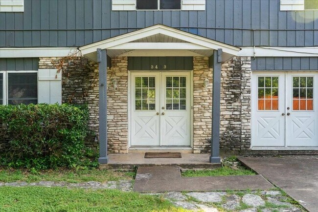 Foto del edificio - 3403 Loyola Ln