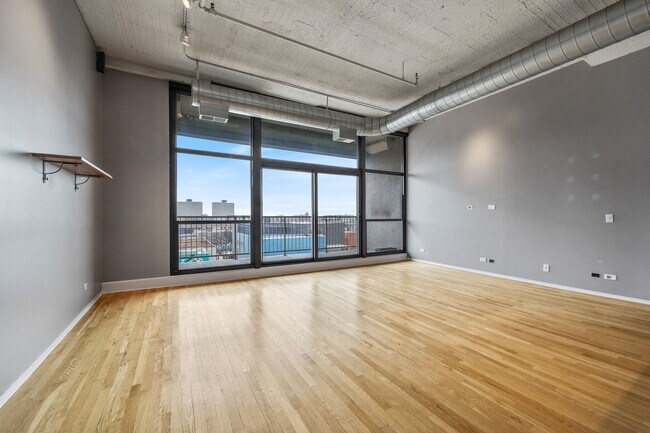 Building Photo - 1530 S State St
