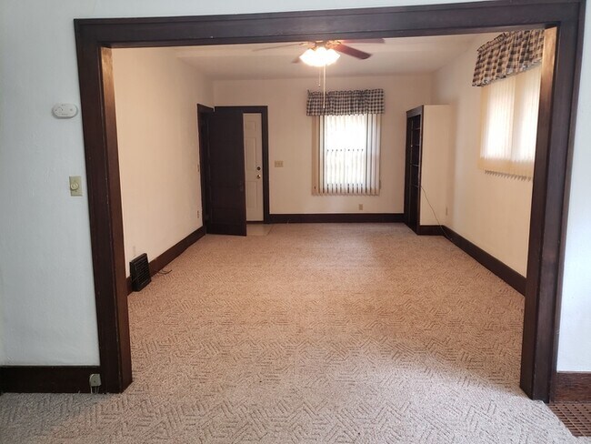 Foto del edificio - 719 S Grange Ave