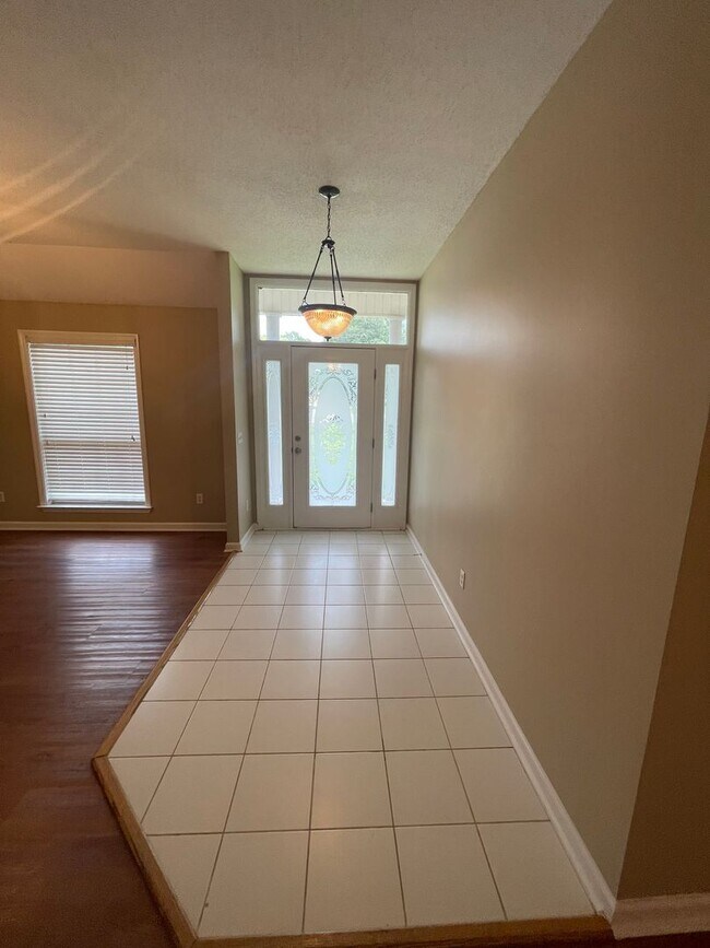 Foto del edificio - The Woodlands Subdivision!