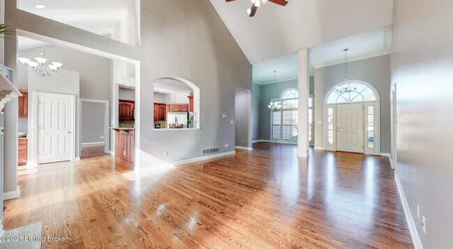 Foto del edificio - 402 Willow Creek Dr