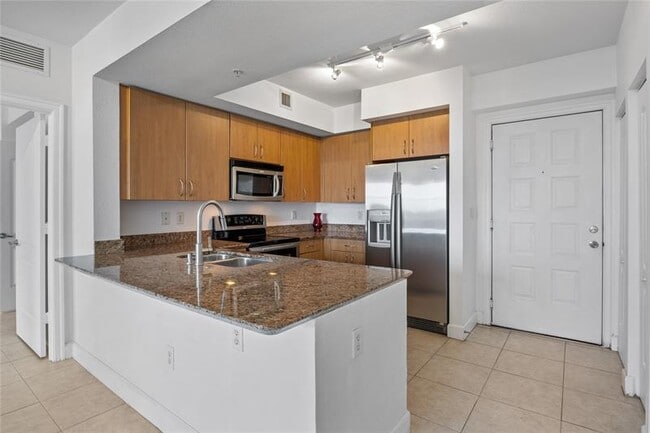 Building Photo - 1830 Radius Dr