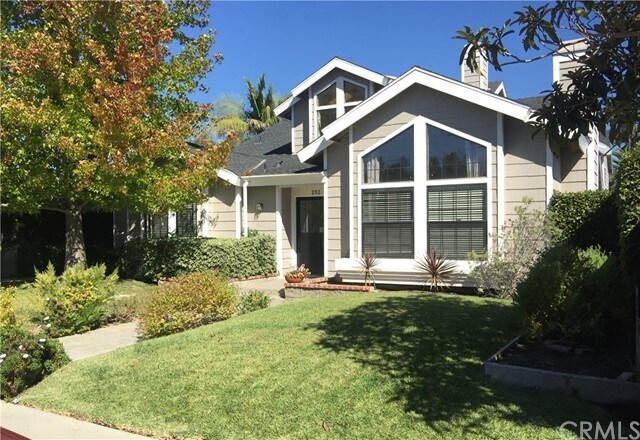 Primary Photo - 252 Costa Mesa St