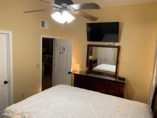 Foto del edificio - 1 br, 1 bath House - 3405, Brightseat road