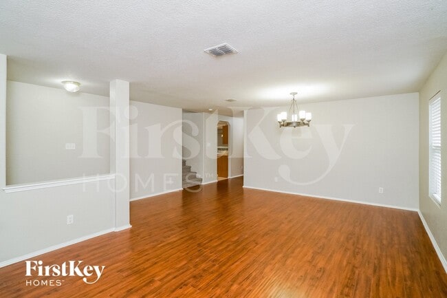 Building Photo - 112 Rustic Acres