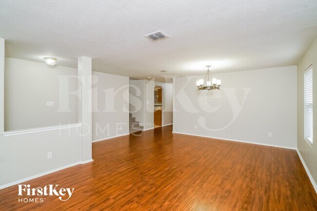 Foto del edificio - 112 Rustic Acres