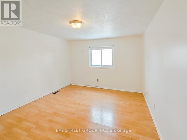 Building Photo - 38 Noecker St