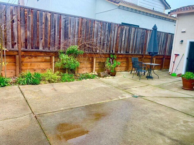 Foto del edificio - 1086 Big Sur Dr