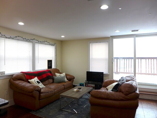 Foto del edificio - 173 Hillside St