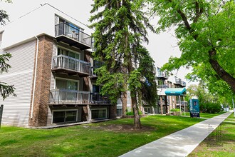 Building Photo - Second Street Manor Apartments
