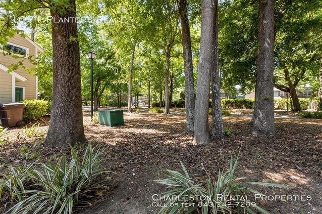 Building Photo - 1071 Planters Pl