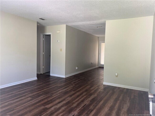 Foto del edificio - 6429 Rockford Dr