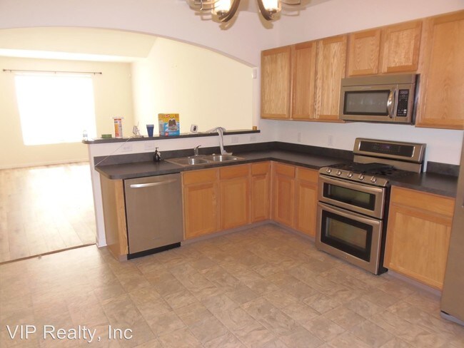 Building Photo - 2 br, 2.5 bath House - 1400 Gary Ganue Drive