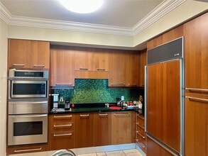 Building Photo - 3101 S Ocean Dr