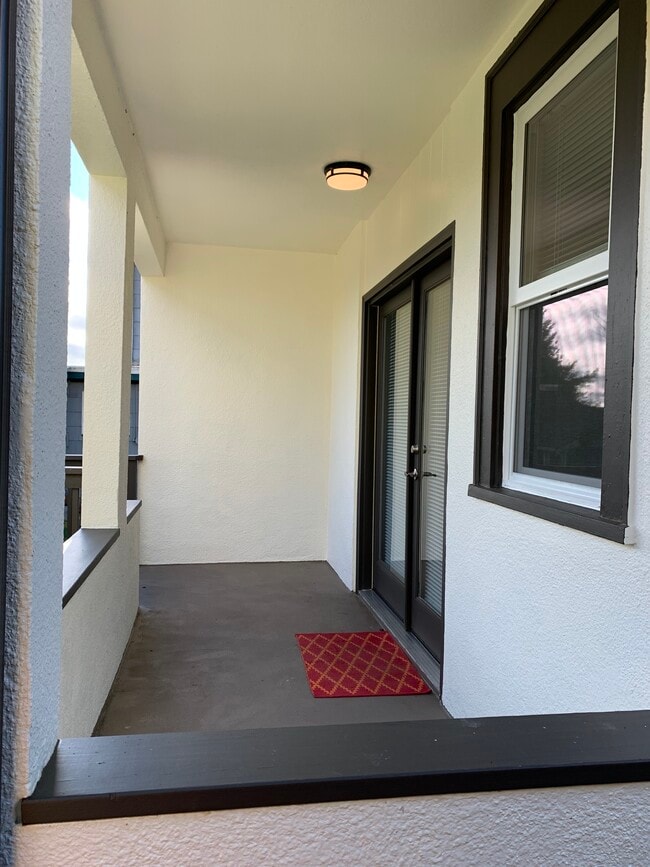 Building Photo - 626 Highland Ave