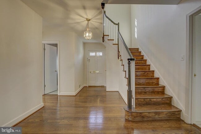 Foto del edificio - 7721 Maryknoll Ave