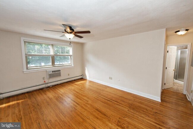 Building Photo - 231 Sharpless St