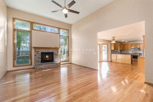 Building Photo - 4 Bedroom Pilgrims Landing Home!