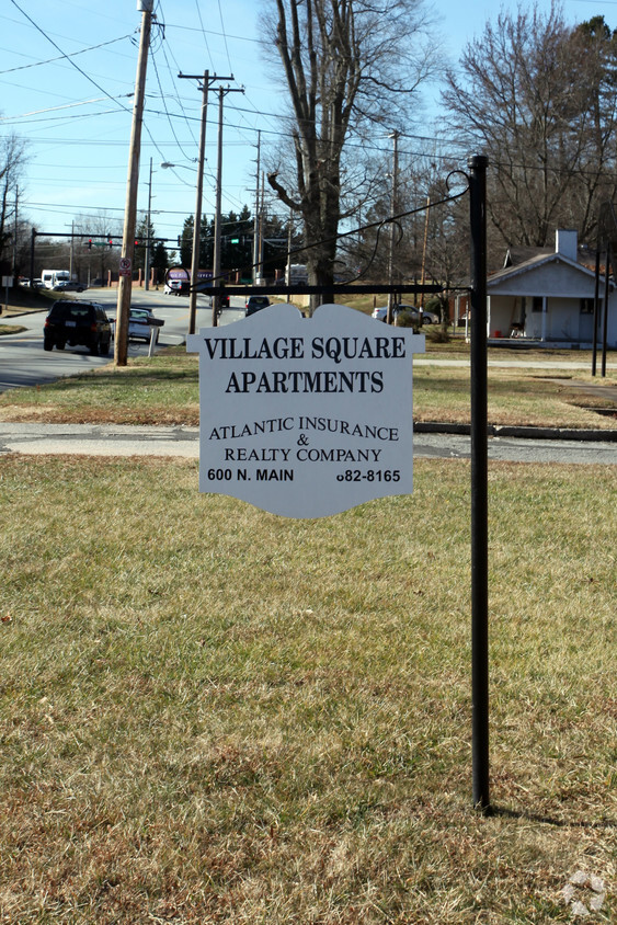 Building Photo - Village Square Apartments