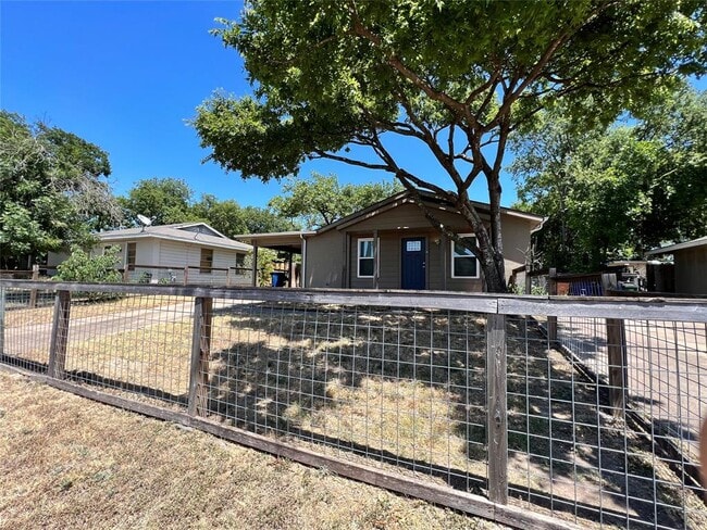 Building Photo - 7909 Lazy Ln