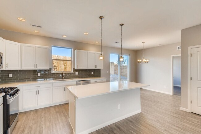 Foto del edificio - 4 Bedroom Single Family Home, Park in the ...