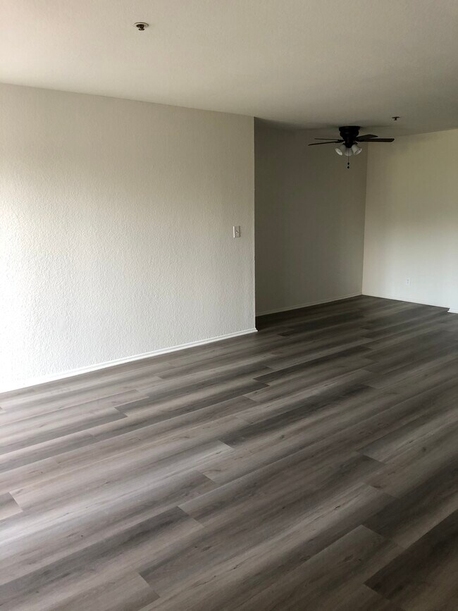 Foto del edificio - 1320 Venice Blvd