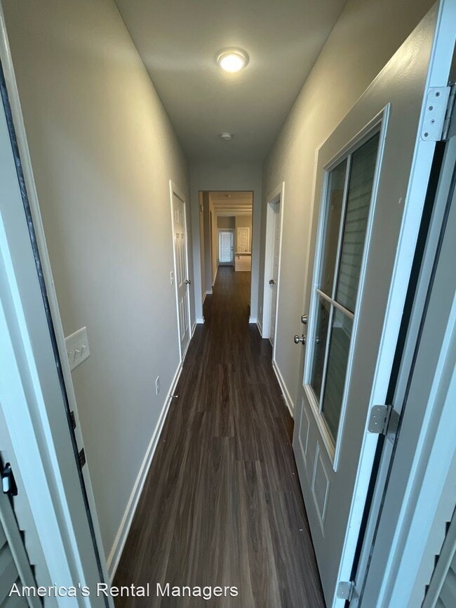 Building Photo - 4 br, 2 bath House - 90 Cole Lane